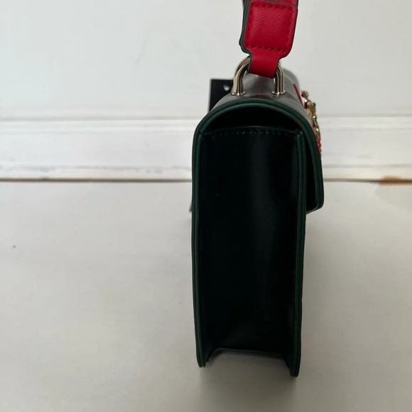 Tosca Blu Black Rhinestone Carrot Flowers Applique Flap Shoulder Bag Top Handle - Picture 4 of 12